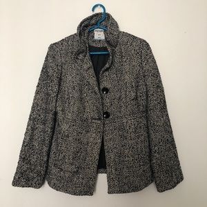 Tweed winter jacket with large black buttons
